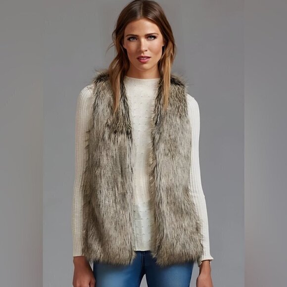 Dynamite Rabbit Faux Fur Vest Ladies XS Beige/Dark Beige - Picture 1 of 12